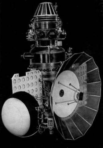 первое возвращение космического аппарата («Зонд-5»).