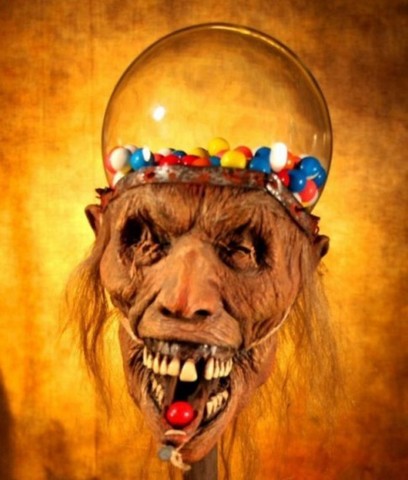 Более 5000 лет люди жуют жвачки.