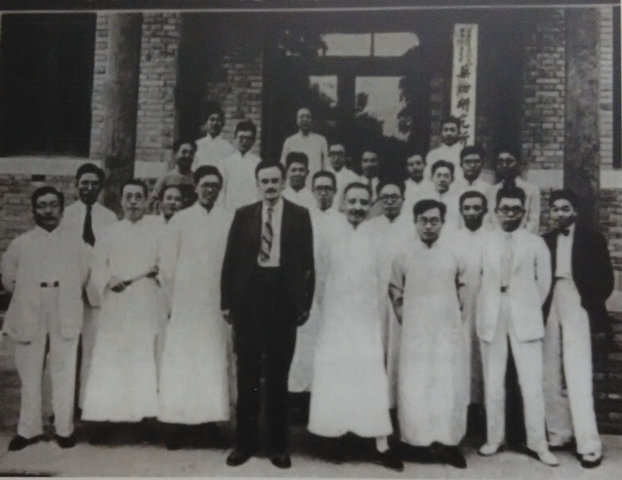 Nobel Prize Winners Come to Tsinghua as Lecturers