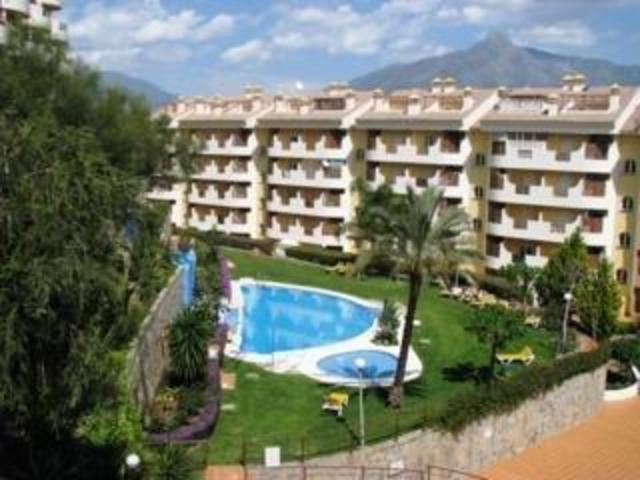 Taxi to Senorio Grand Hotel and Stay the Night