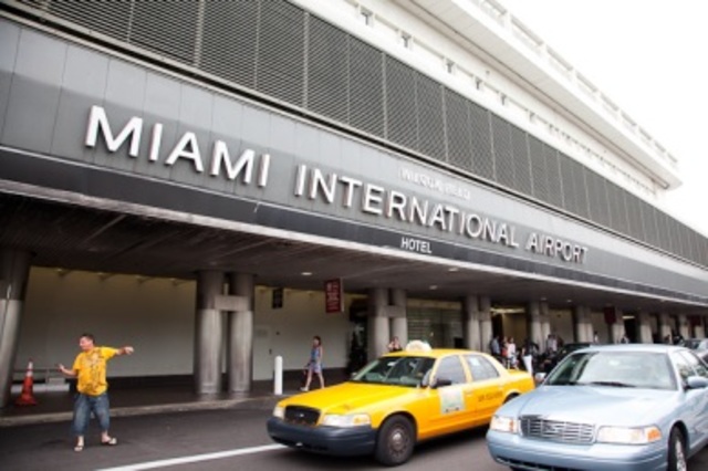 TAXI TO MIAMI AIRPORT