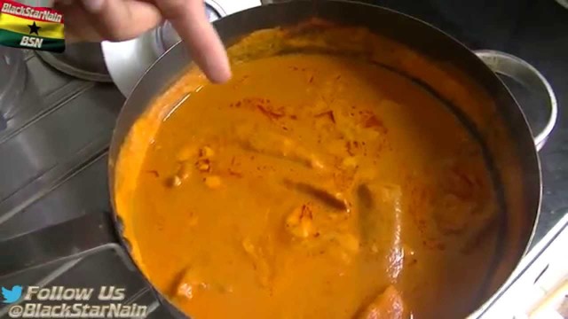 Eat Ghanian stew with the villagers in Accra