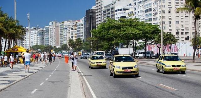 Drive from the Airport to the Hotel