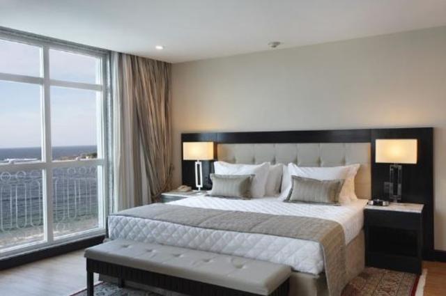 Drop Off Bags and Freshen Up at the Hotel