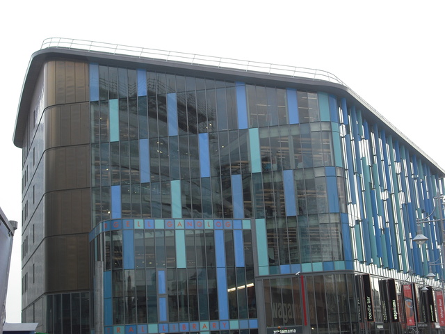 Walk to Cardiff Central Library