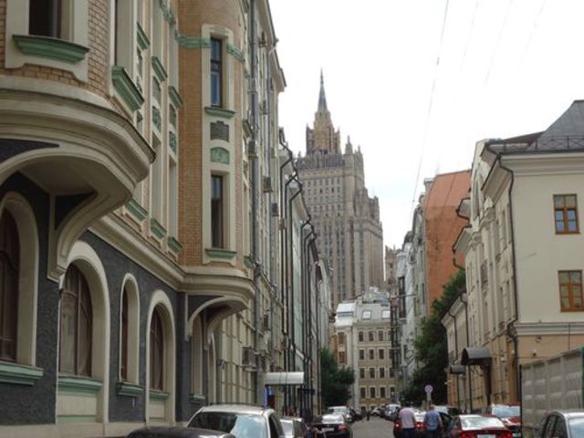 Take a Taxi to the Bolshoi Theatre