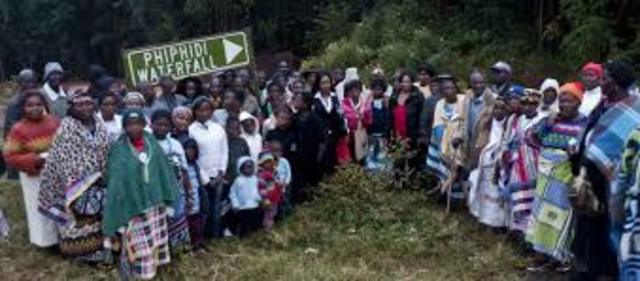 Arrive at Phiphidi Falls