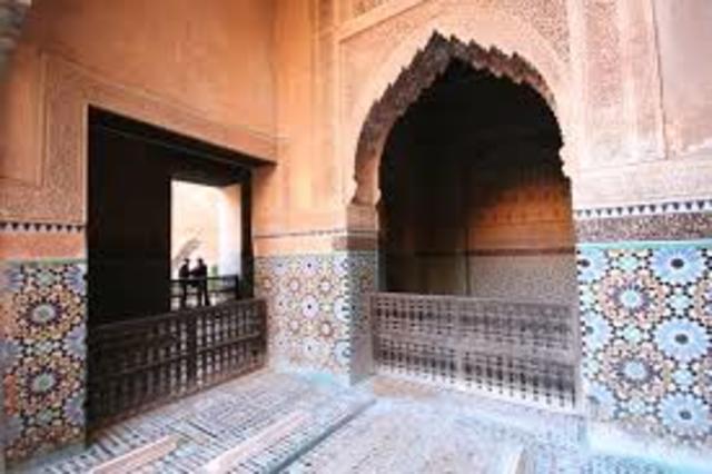 10:03-12:00 Tour the Saadain Tombs