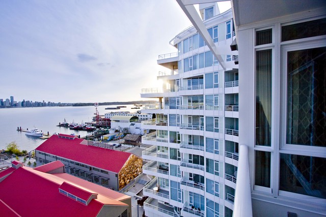 Cab to Pinnacle Hotel at the Pier