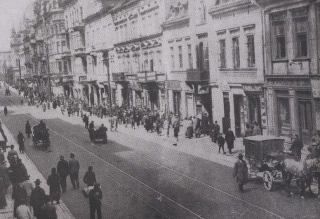 Germans establish a Ghetto in Piotrków Trybunalski, Poland