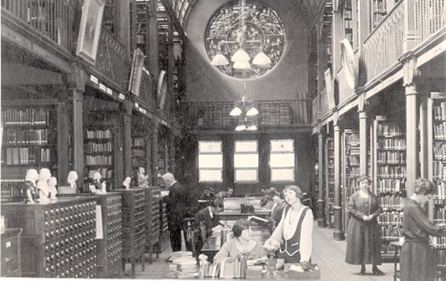 First subscription library was founded by Ben Franklin.