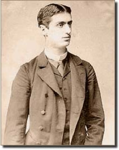 הרצל מסיים את לימודיו התיכוניים