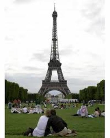 CONSTRUCCION DE LA TORRE EIFFEL