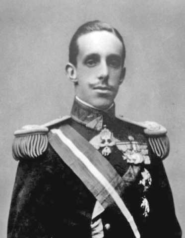 King Alfonso leaves Spain