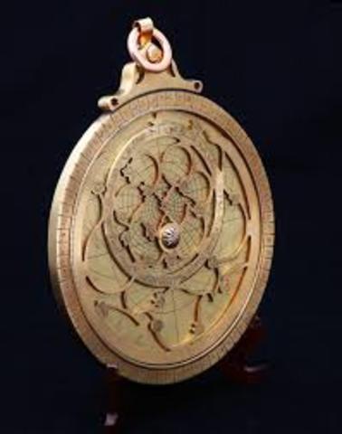 Arabs perfect the astrolabe