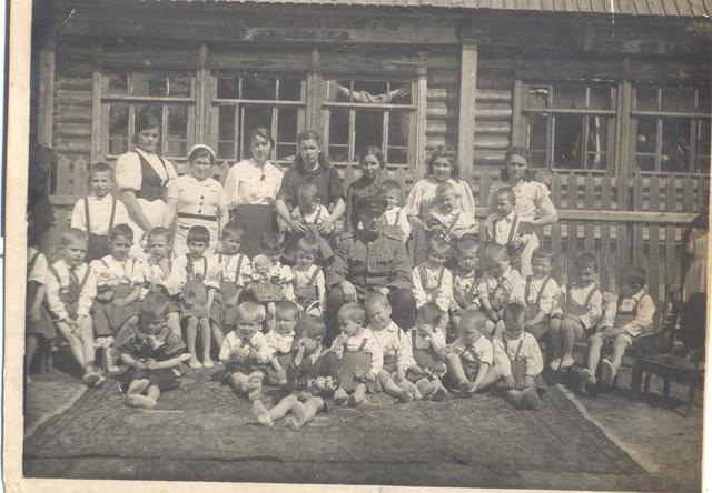 Женитьба и рождение дочерей.