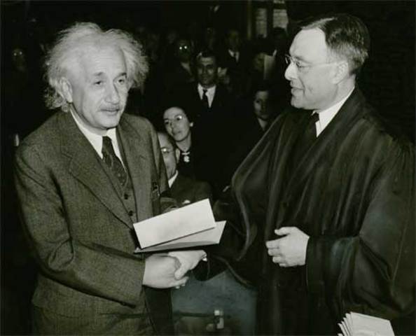 Einstein Becomes an American Citizen