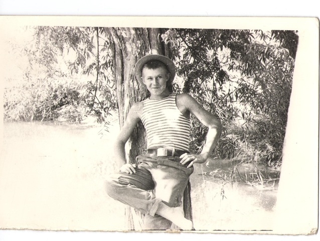 II. Дата (Число, месяц, год )и место рождения