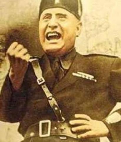 Sube Mussolini al poder