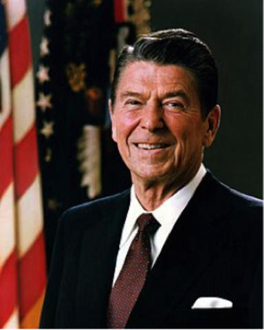 Sube Ronald Reagan al poder