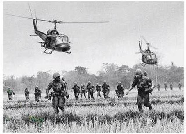 Inicia Guerra de Vietnam