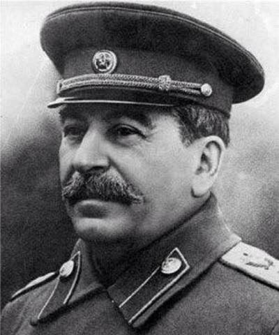 Sube Stalin al poder