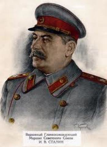 Sube Stalin al poder