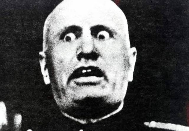 Sube Mussolini al poder