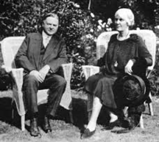 Herbert Hoover Jr. marries Margaret Watson