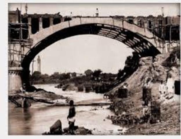 En Suiza se construia el primer puente de cemento