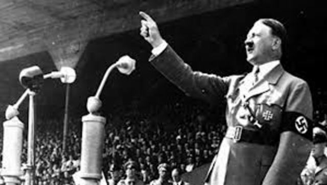 Sube Hitler al poder