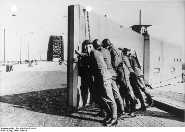 Hitlers&nbsp;invasion&nbsp;of&nbsp;the&nbsp;netherlands