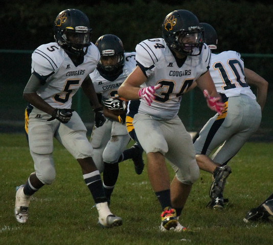Tuve primer partido de fútbol americano de varsity.