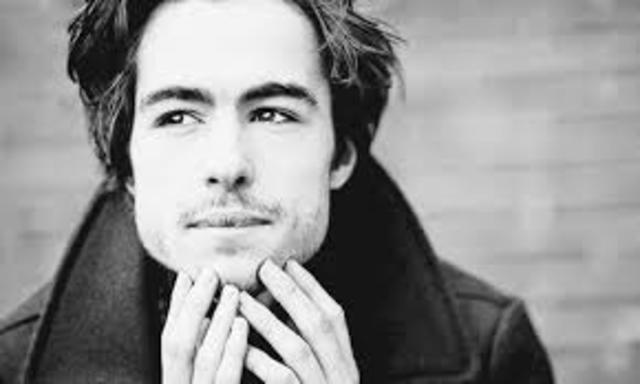 Max arrives at the Hubermann's