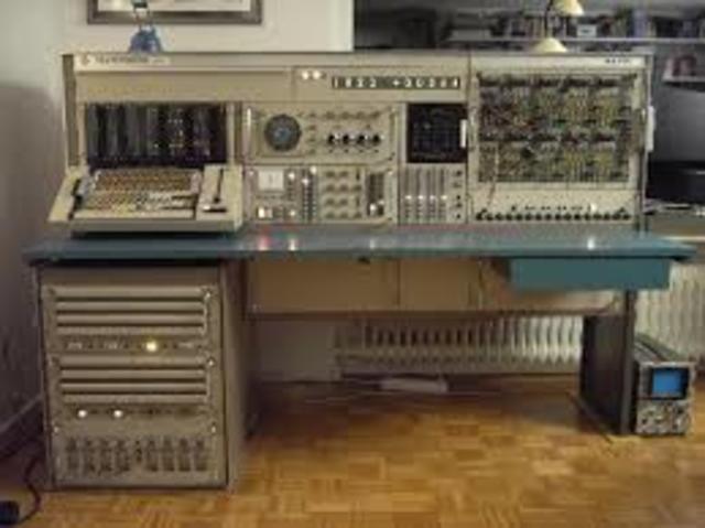 первая в СССР аналоговая машина.