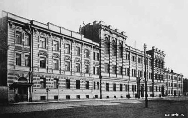 открытие Высших женских (“Бестужевских”) курсов