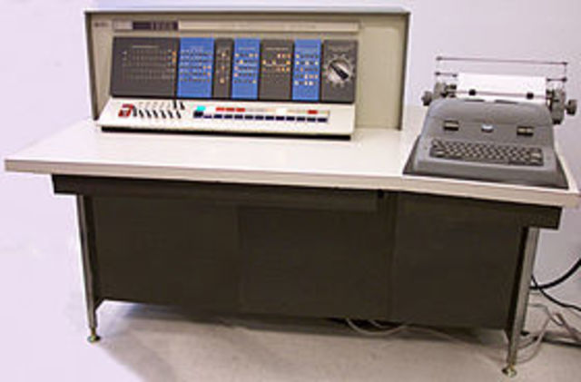 Presentacion de la Primera Workstation IBM 1620