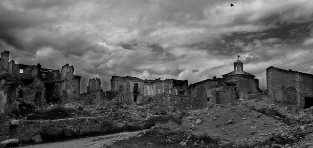 Republican offensives to break the siege of Madrid fails at the battles of Brunete and Belchite