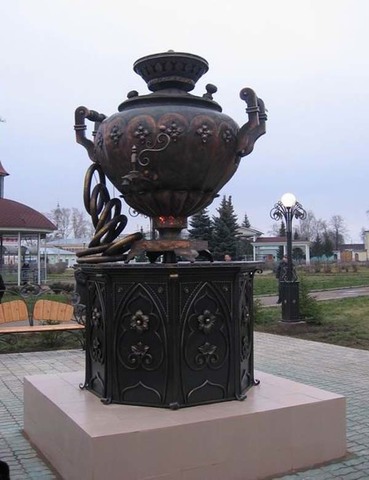 Памятник самовару