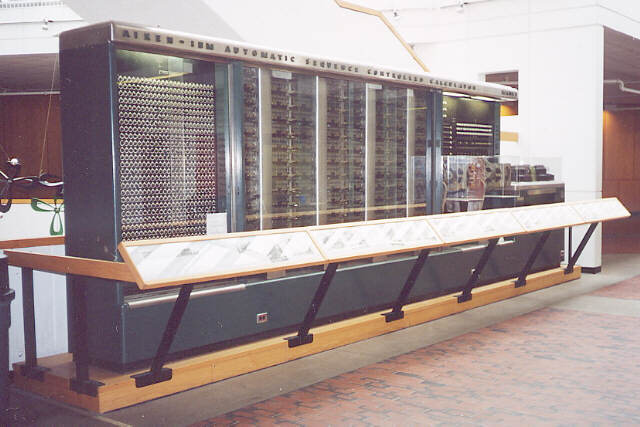 Primera computadora mainframe (IBM)