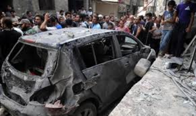 Suicide bombers in vehicles shoot their way into housing compounds for expatriates in Saudi capital of Riyadh so they can set off bombs.