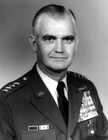 General Westmoreland takes command