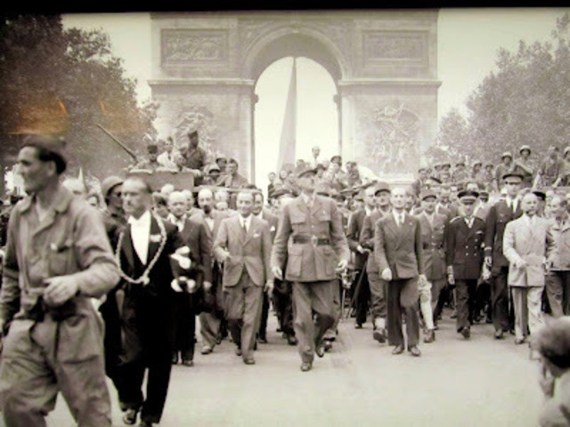 De Gaulle rides into newly liberated Paris