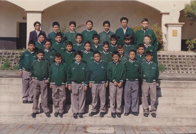 Realización de 6to grado en colegio liceo guatemala