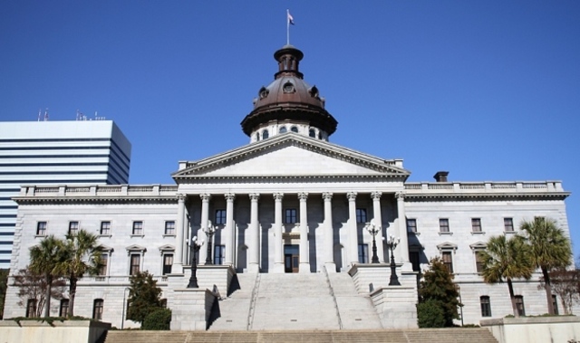 Capitol moved to Columbia, South Carolina