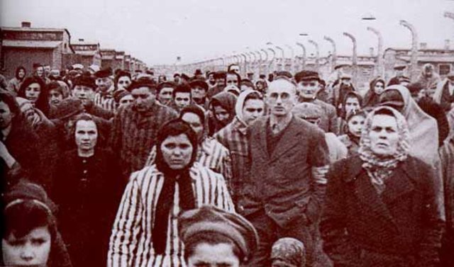 Evacuation of Auschwitz: beginning of death march