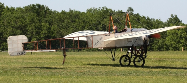 eerste vlucht over kanaal