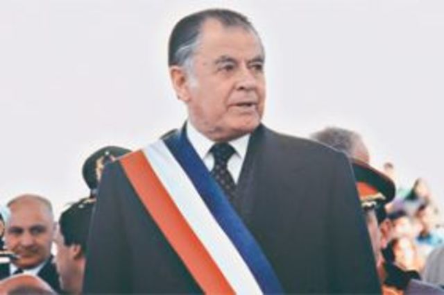 Asume Patricio Aylwin