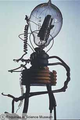 Primer tubo de vacio