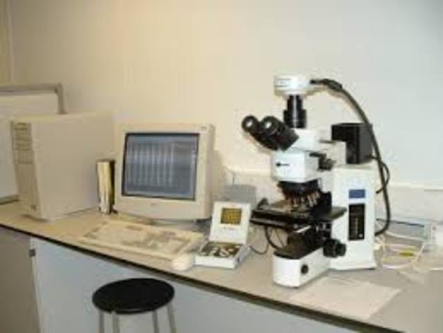 Robert Hooke- reflective microscope